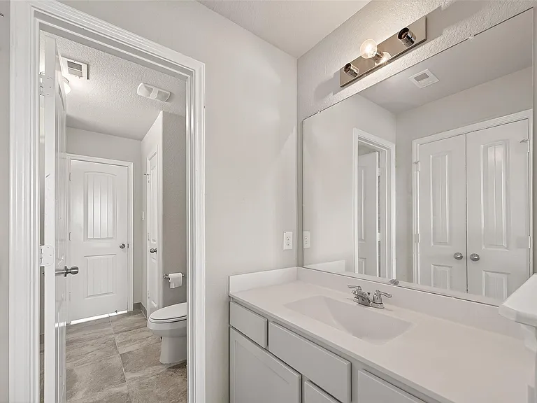 3723 Lake Varano Cir — Photo 33
