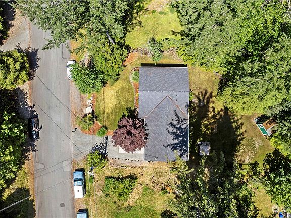 4th image of 16714 421st Avenue SE