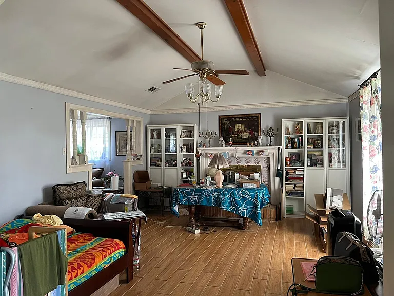 13015 Glenda St — Photo 7
