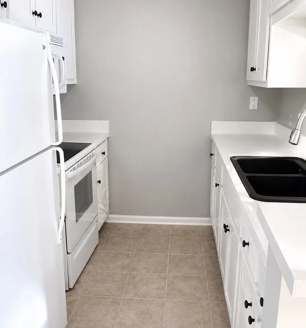 102 N Springview Dr — Photo 3