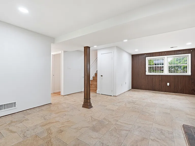 17004 Gohagen Rd — Photo 29