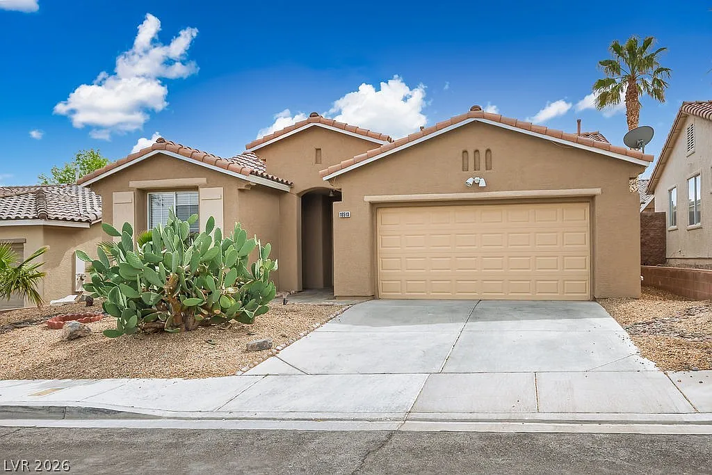 3 bed, 2.0 bath, 1144 sqft, $2,150 — Photo 2