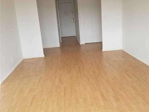 5th image of 8360 118th St APT 11F