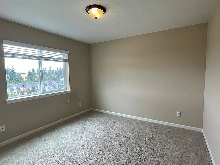 7443 NW Oakfern Dr — Photo 8