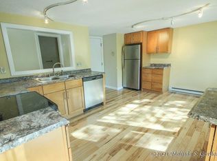 701 Piscassic St, Newmarket, NH 03857