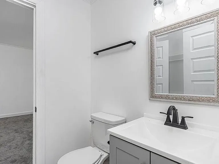 312 Pineneedle Rd — Photo 16
