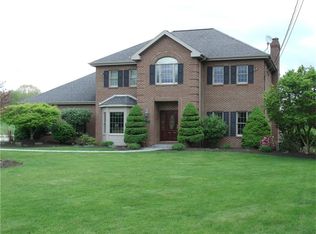 8 Kelly Ct, Gibsonia, PA 15044