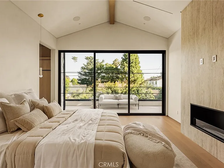 4724 Halbrent Ave — Photo 26