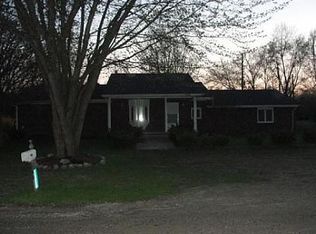 15920 S Huron River Dr, Romulus, MI 48174