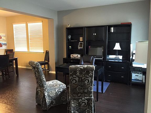 5th image of 304 S Lynnwood Trl