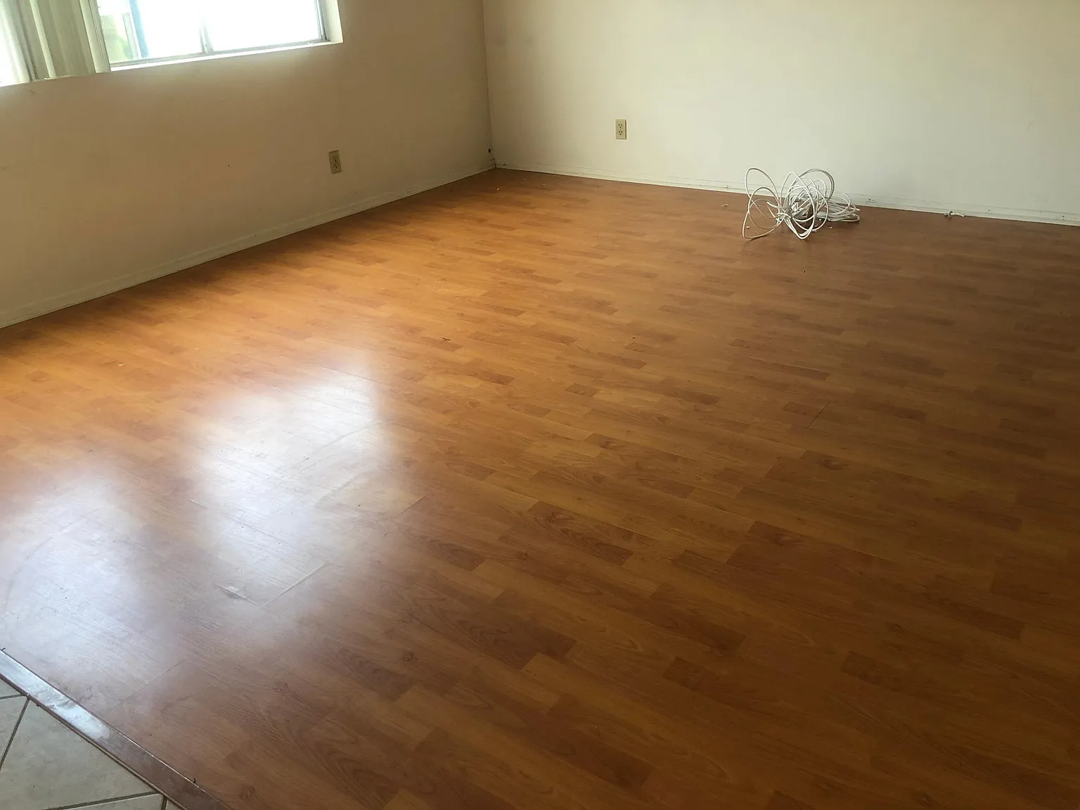 2 bed, 1000 sqft, $2,300 — Photo 2