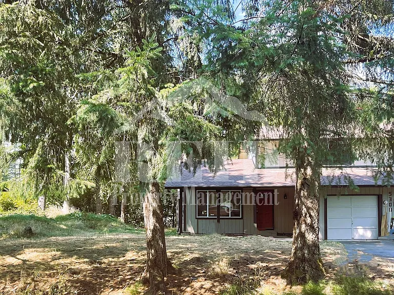 5300 Alameda St SW — Photo 1