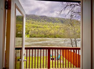 2102 Suck Creek Rd #200-B, Chattanooga, TN 37405