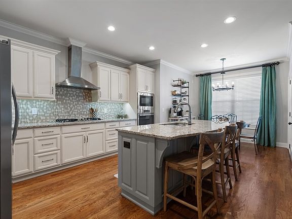 3rd image of 1313 Dayspring Ct