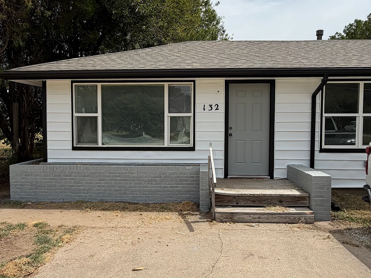 S Young St, Wichita — Photo 3