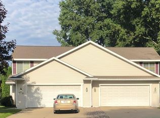 1529 Redstone Trl, Green Bay, WI 54313