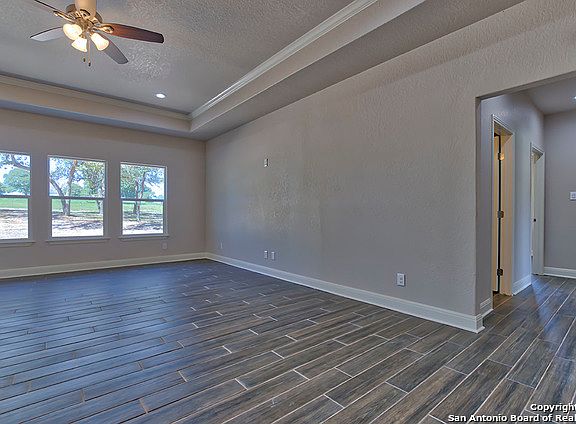 4th image of 269 Great Oaks Blvd