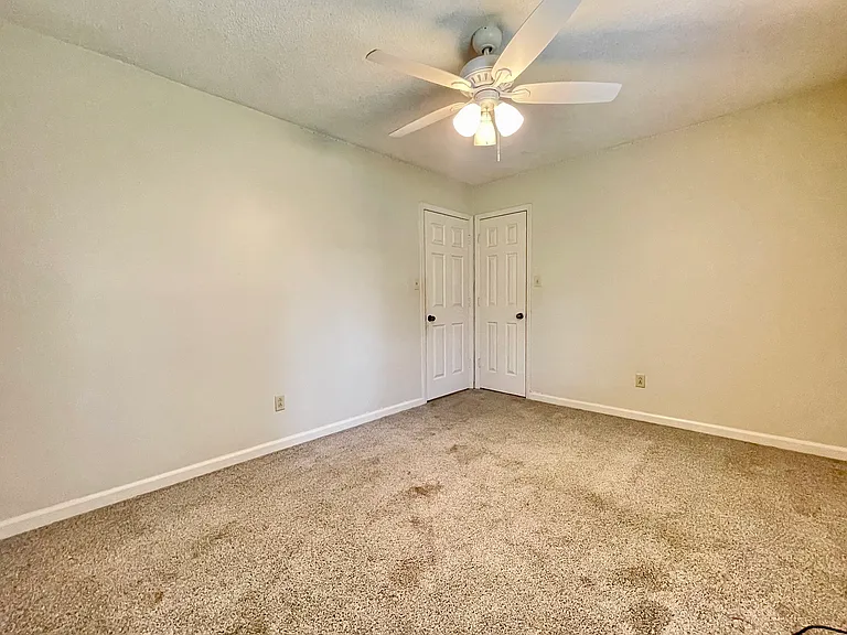 219 Green Lake Dr — Photo 34