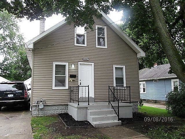 1st image of 1326 Houseman Ave NE