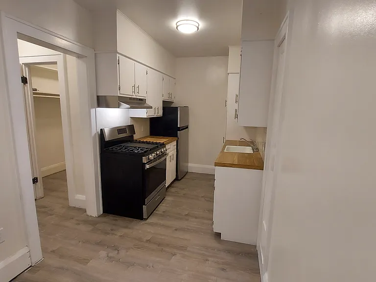 1912 7th Ave W #15 — Photo 7
