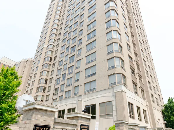 5418 Yonge St, Toronto, ON