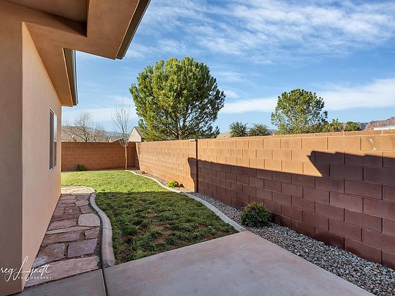 4th image of 262 W 200 S
