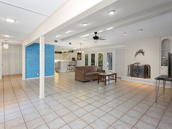 5th image of 533 Sunnyvale Ln