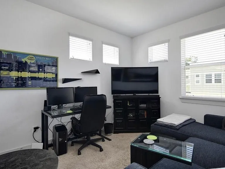 1400 Homespun Rd — Photo 3