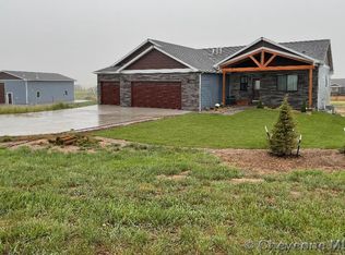 1487 Scenic Ridge Dr, Cheyenne, WY 82009