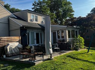 5100 Acacia Ave, Bethesda, MD 20814