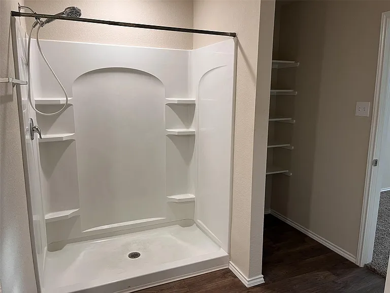 312 Comal Dr — Photo 22