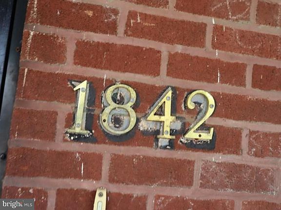 3rd image of 1842 W Godfrey Ave