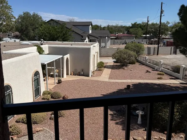 2801 12th St NW APT B4, Albuquerque, NM 87107