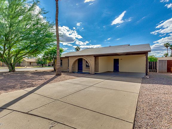 3rd image of 1356 S Briar Cir