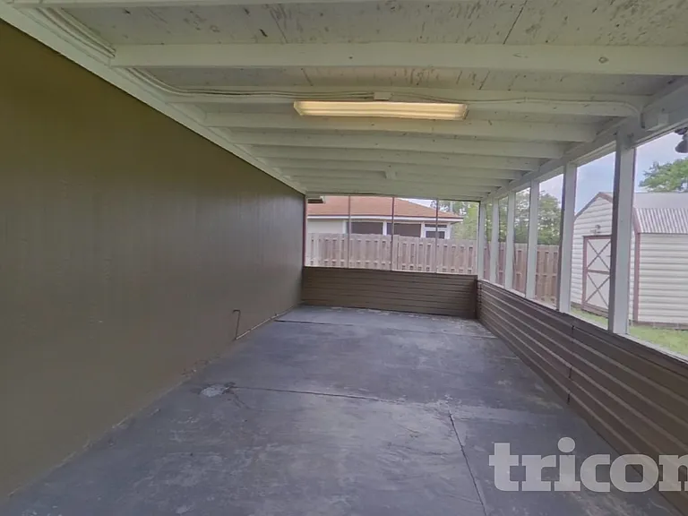 4231 Hanging Moss Dr — Photo 15