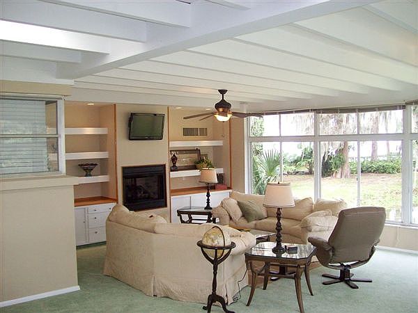 Gather with friends and enjoy the lake view