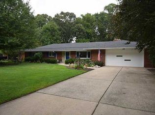 2215 Heatherwood Dr, Toledo, OH 43614