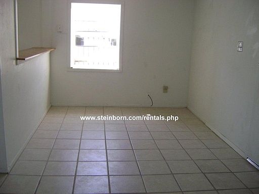 2nd image of 316 Augustine Ave APT 1