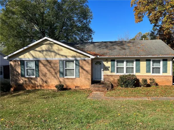 3023 Colgate Dr, Winston Salem, NC 27105
