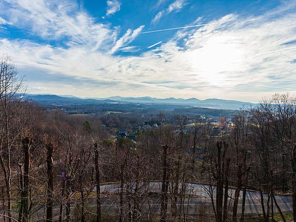 2nd image of 1092 High Vista Dr