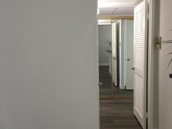5th image of 8801 Independence Ave APT 32