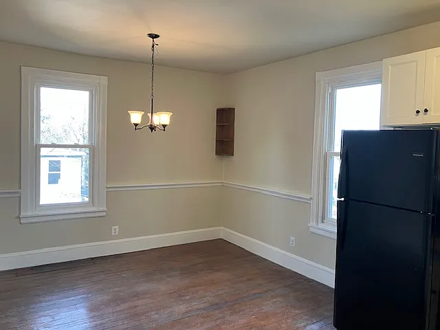 Kitchen Eating Area