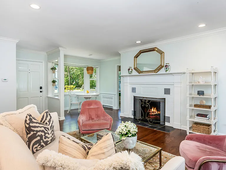 322 Noroton Ave — Photo 5