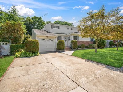 12 Willets Drive, Syosset, NY, 11791
