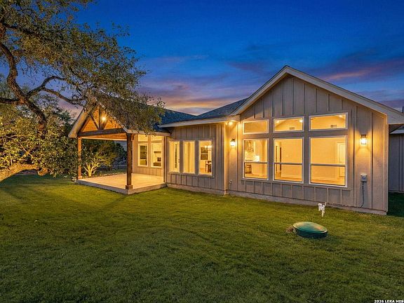 2nd image of 1270 Misty Ln