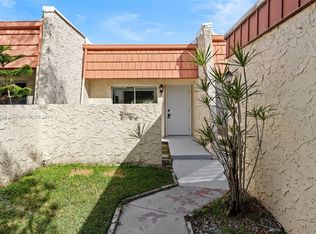 9817 NW 66th St #D22, Tamarac, FL 33321