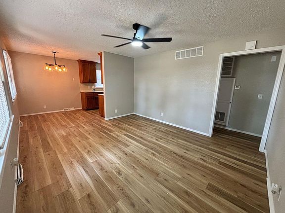 3rd image of 3308 S Saint Paul Ave
