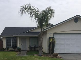 1528 Hume Dr, Sanger, CA 93657
