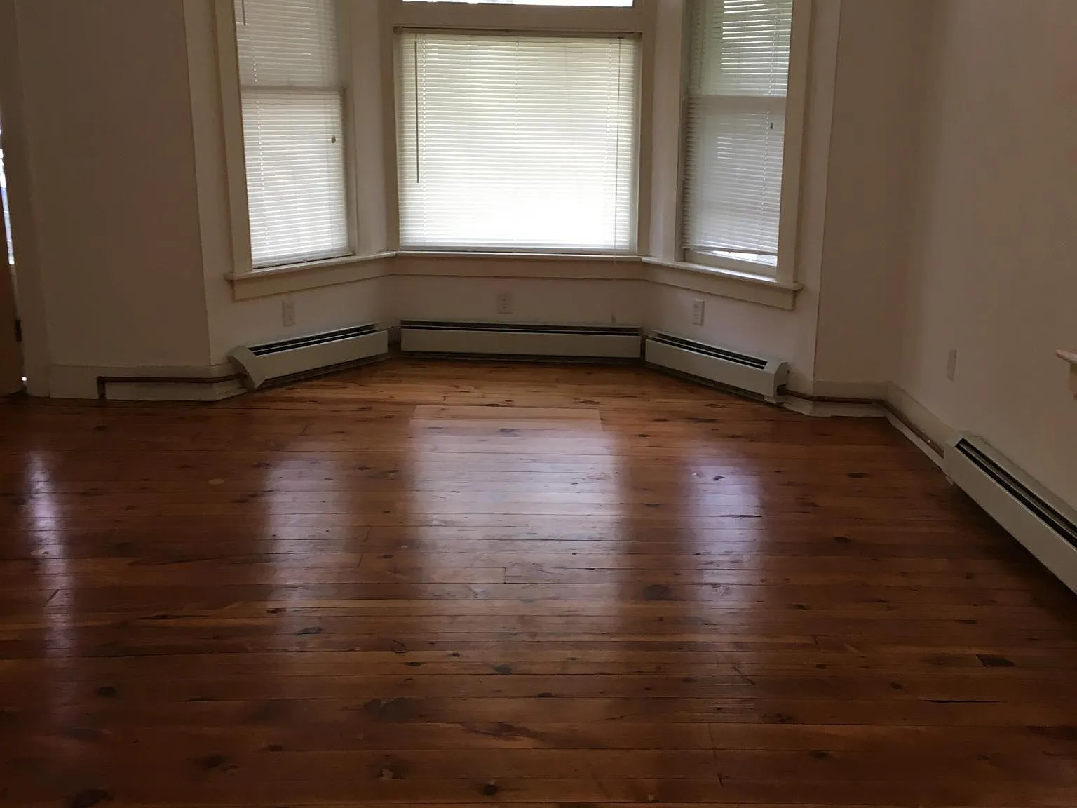 3 Corbett Ave — Photo 2