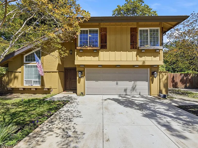 3283 Cambridge Rd — Photo 2